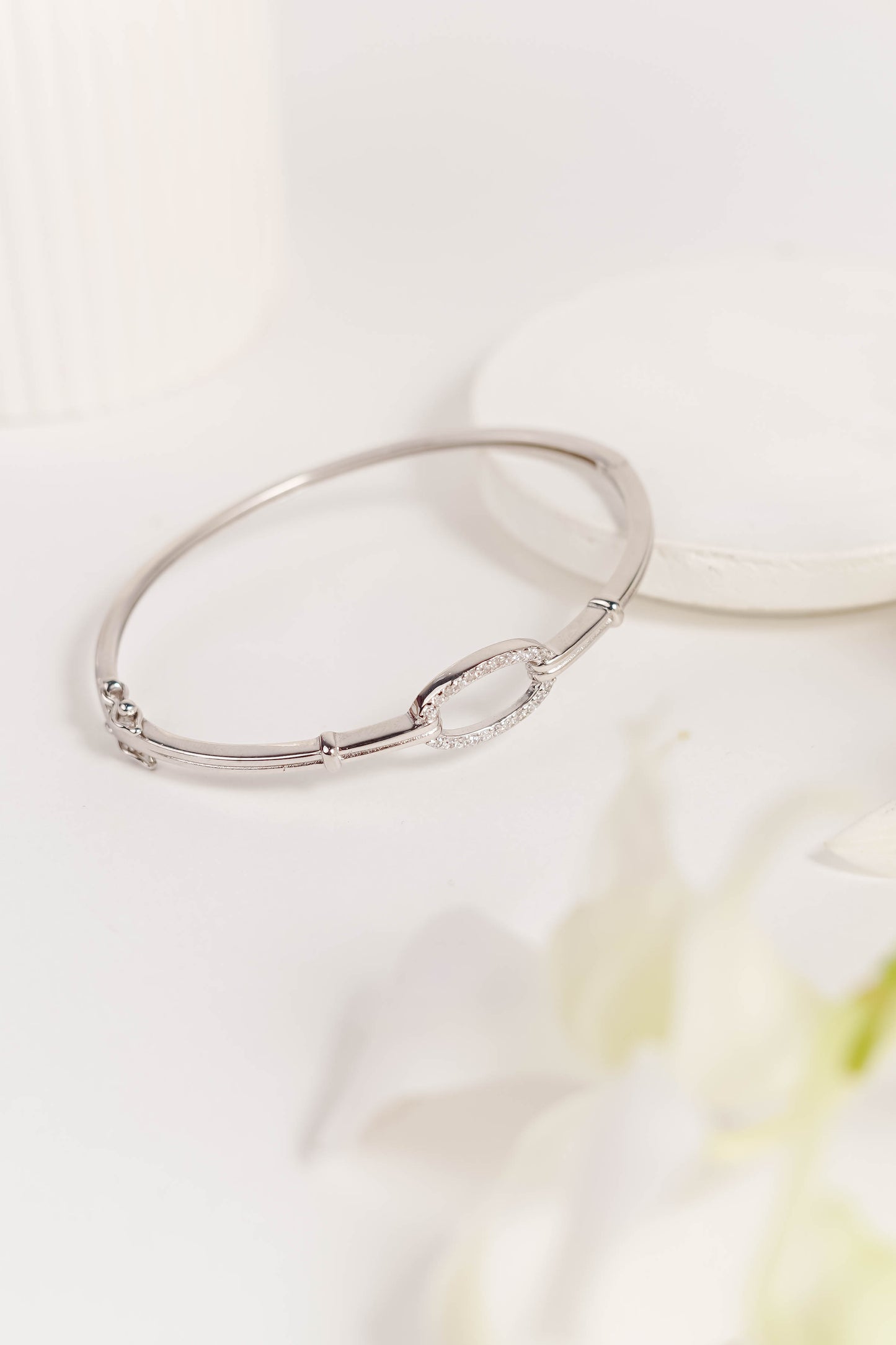 Oval Elegance Kada Bracelet