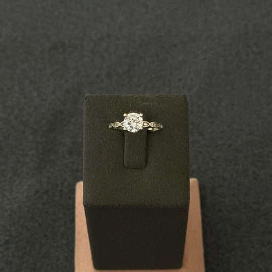 Elana adjustable Ring