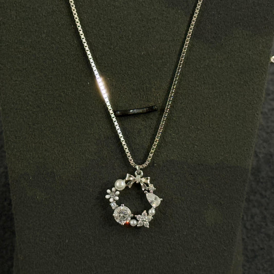 Apricity Pearl Necklace