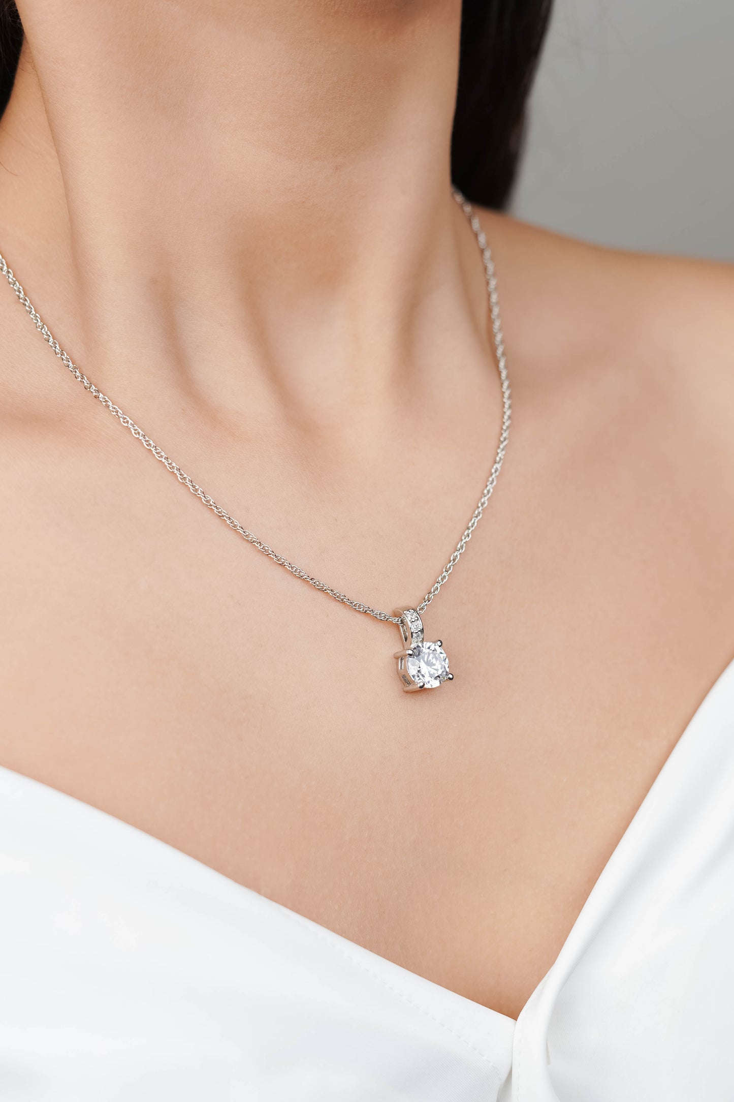 The Big Solitaire Necklace